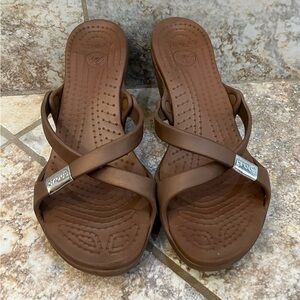 Crocs Cyprus heels size 9 Bronze